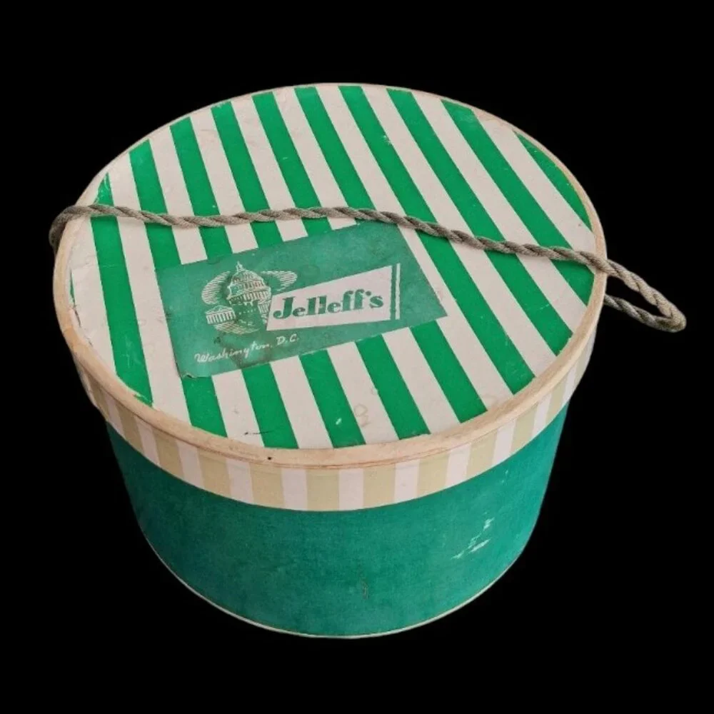 Vintage Jelleff's Washington, DC Cardboard Hat Green & Cream Box